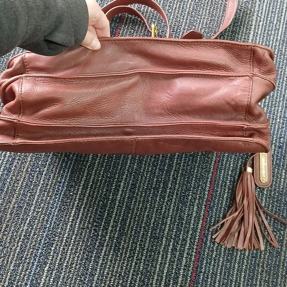 Cynthia Rowley Beautiful tan leather Purse/ laptop bag - Picture 6 of 10